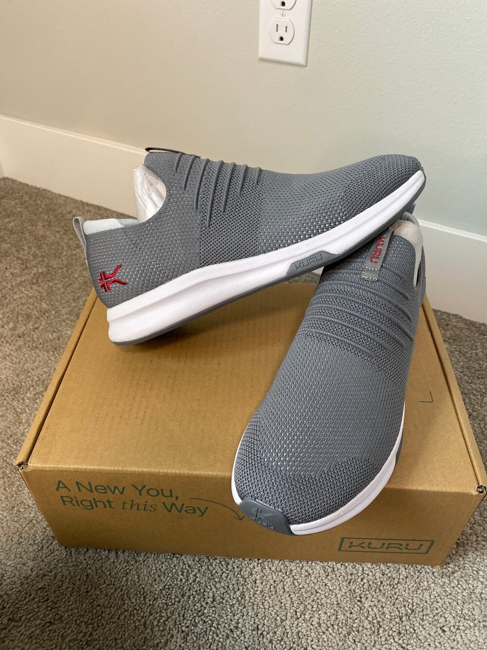 New Atom Slip On Sneakers Cloud Gray Red Men's Size 11.5